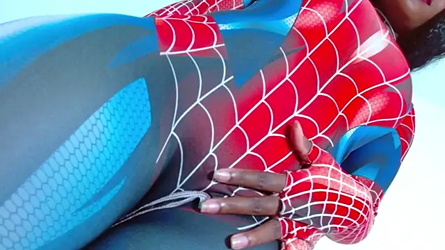 Snapshot of hoot_emily chatting on 09/24/25, 10:29 hoot emily online show from 09/24/25, 10:29