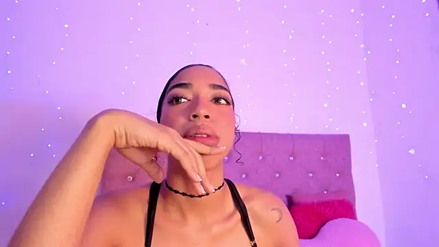 Snapshot of dulce_brown01 chatting on 04/04/26, 01:30 dulce brown01 online show from 04/04/26, 01:30