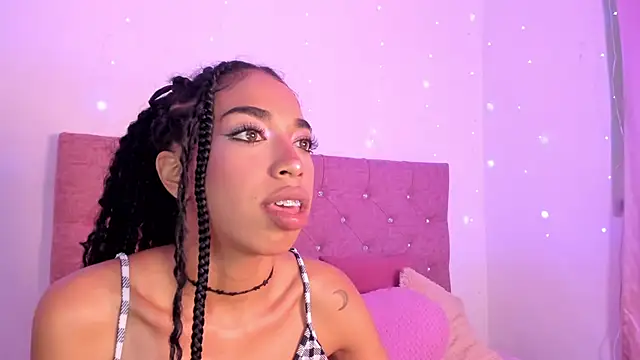 Snapshot of dulce_brown01 chatting on 05/07/26, 02:55 dulce brown01 online show from 05/07/26, 02:55