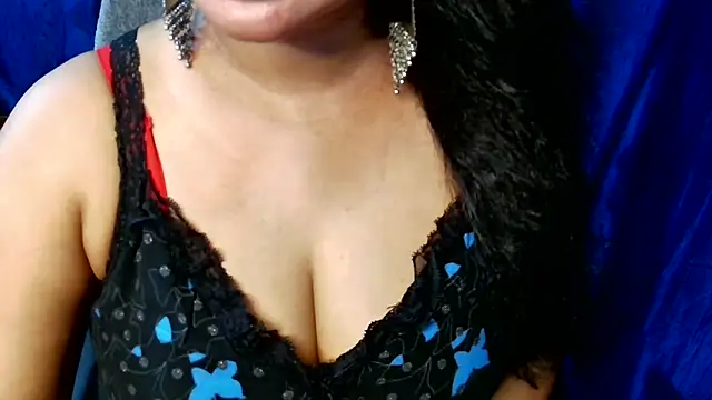 Snapshot of QUEEN_SAKHI- chatting on 04/19/26, 06:10 QUEEN SAKHI- online show from 04/19/26, 06:10