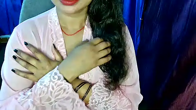 Snapshot of QUEEN_SAKHI- chatting on 05/20/26, 05:52 QUEEN SAKHI- online show from 05/20/26, 05:52