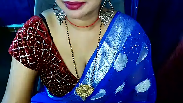 Snapshot of QUEEN_SAKHI- chatting on 05/22/26, 06:57 QUEEN SAKHI- online show from 05/22/26, 06:57