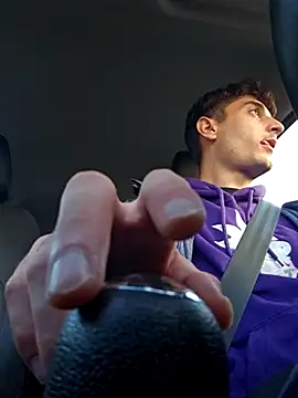 Snapshot of Thelouniost334___ chatting on 10/22/25, 03:56 Thelouniost334 online show from 10/22/25, 03:56