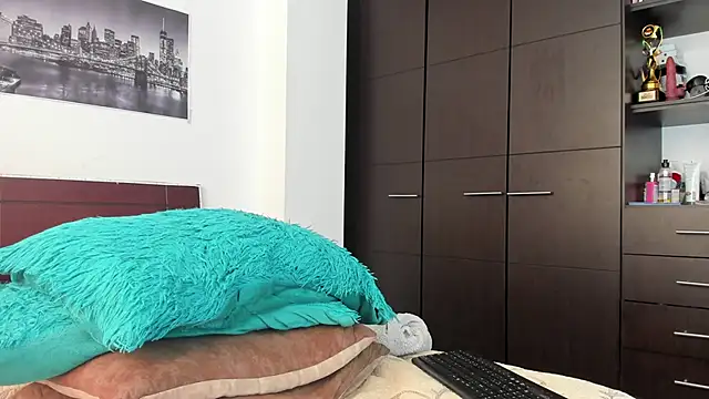 AntonyDAngelo25 online show from 01/13/26, 06:13