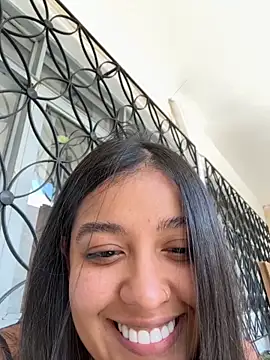 Snapshot of Camila_Bustamante chatting on 10/21/25, 05:13 Camila Bustamante online show from 10/21/25, 05:13