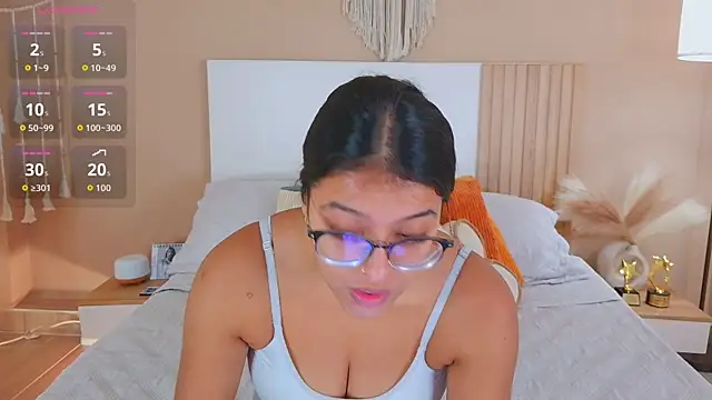 Camila Bustamante online show from 07/14/26, 02:34