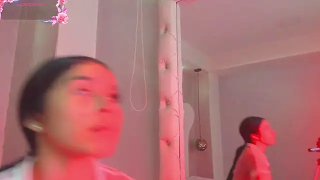 Snapshot of CandySays chatting on 09/11/25, 11:43 CandySays online show from 09/11/25, 11:43