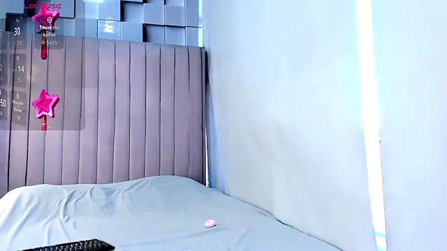 Snapshot of CandySays chatting on 10/22/25, 12:05 CandySays online show from 10/22/25, 12:05