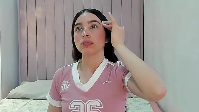 Snapshot of CandySays chatting on 11/14/25, 11:53 CandySays online show from 11/14/25, 11:53