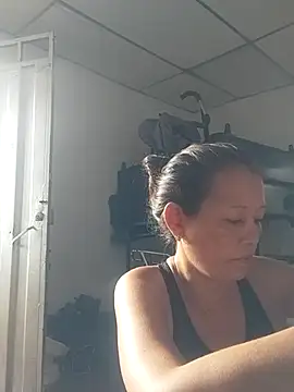 marinita13 online show from 11/26/25, 08:10