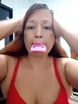 Snapshot of marinita13 chatting on 04/22/26, 02:47 marinita13 online show from 04/22/26, 02:47