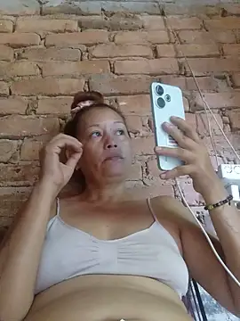 Snapshot of marinita13 chatting on 07/09/26, 01:26 marinita13 online show from 07/09/26, 01:26