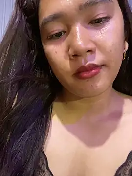 Snapshot of slut_clio chatting on 04/05/26, 12:24 slut clio online show from 04/05/26, 12:24