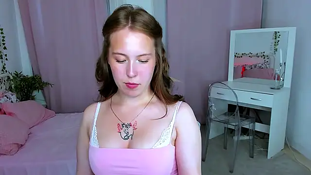 Snapshot of LanaRoselle chatting on 06/30/26, 02:18 LanaRoselle online show from 06/30/26, 02:18