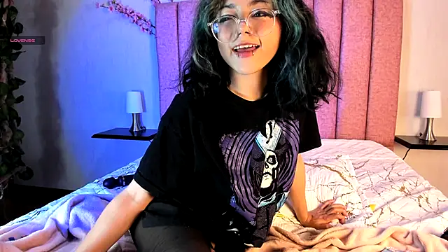 TerumiKitty online show from 10/16/25, 09:27