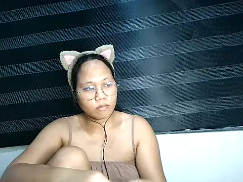 SpankyMyAss69 online show from 04/15/26, 03:52