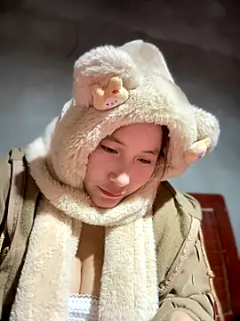 Snapshot of Sanmay55 chatting on 12/18/25, 03:51 Sanmay55 online show from 12/18/25, 03:51