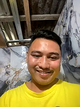 Snapshot of BicuriousExploer chatting on 11/04/25, 10:31 BicuriousExploer online show from 11/04/25, 10:31