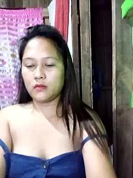 Snapshot of pretty_me092121 chatting on 02/25/26, 05:44 pretty me092121 online show from 02/25/26, 05:44