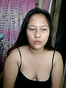 Snapshot of pretty_me092121 chatting on 03/19/26, 06:12 pretty me092121 online show from 03/19/26, 06:12