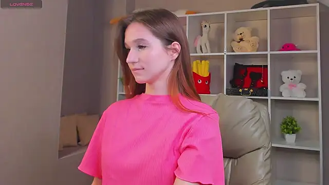 Snapshot of Eva_Hollowey chatting on 09/29/25, 10:20 Eva Hollowey online show from 09/29/25, 10:20