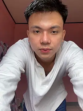 Snapshot of JerichoGutierez chatting on 03/16/26, 02:17 JerichoGutierez online show from 03/16/26, 02:17