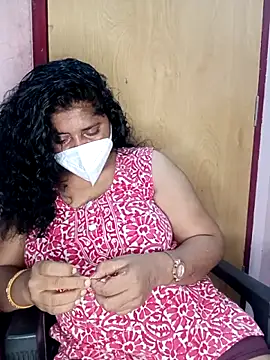 Snapshot of Jessi_25 chatting on 10/05/25, 06:06 Jessi 25 online show from 10/05/25, 06:06