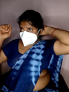 Snapshot of Jessi_25 chatting on 10/06/25, 09:18 Jessi 25 online show from 10/06/25, 09:18