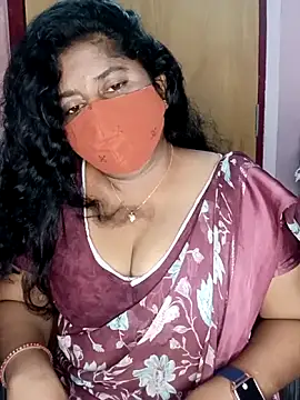 Snapshot of Jessi_25 chatting on 10/21/25, 05:24 Jessi 25 online show from 10/21/25, 05:24