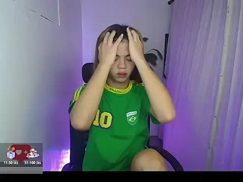 Snapshot of xAsianHotCum69x chatting on 04/14/26, 03:56 xAsianHotCum69x online show from 04/14/26, 03:56