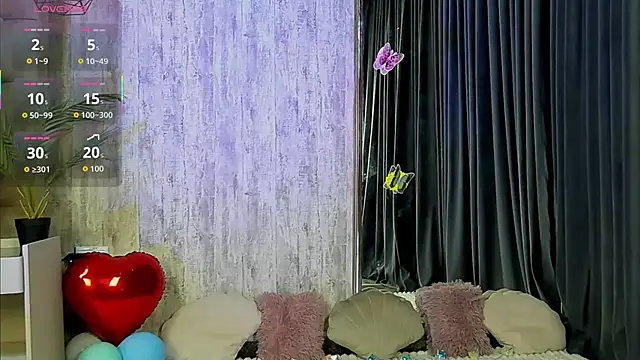 Maya Collins  online show from 03/13/26, 07:53