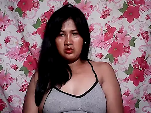 Snapshot of sh1nbae chatting on 11/21/25, 01:43 sh1nbae online show from 11/21/25, 01:43