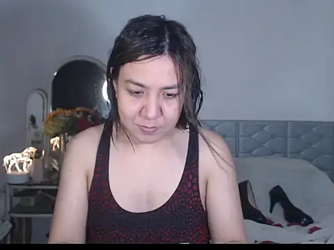 stellahugeX online show from 10/13/25, 11:21