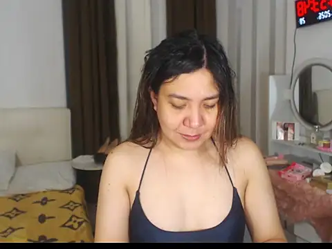 stellahugeX online show from 04/19/26, 02:55