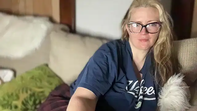 PefectNipz online show from 12/19/25, 09:49