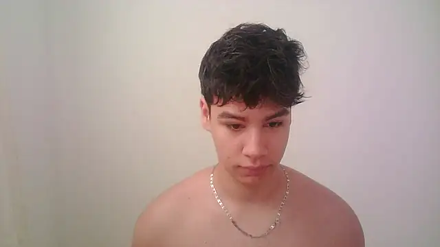 Snapshot of zeus_181 chatting on 06/13/26, 01:31 zeus 181 online show from 06/13/26, 01:31