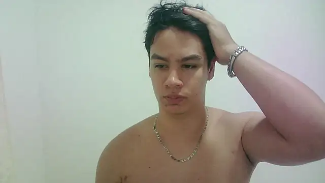 Snapshot of zeus_181 chatting on 07/05/26, 01:01 zeus 181 online show from 07/05/26, 01:01