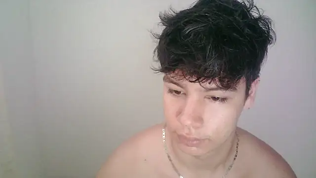 Snapshot of zeus_181 chatting on 07/06/26, 11:07 zeus 181 online show from 07/06/26, 11:07