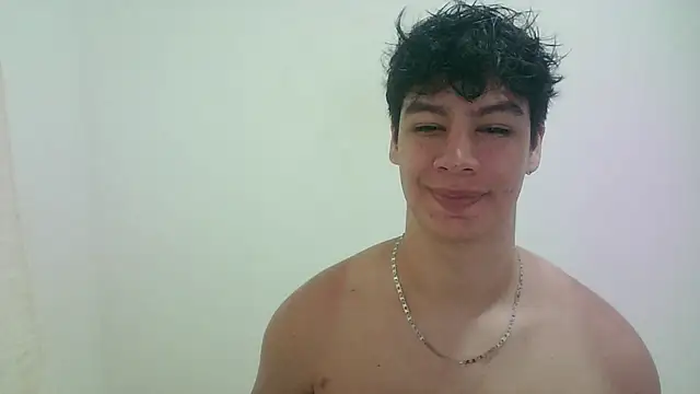 Snapshot of zeus_181 chatting on 07/08/26, 10:58 zeus 181 online show from 07/08/26, 10:58