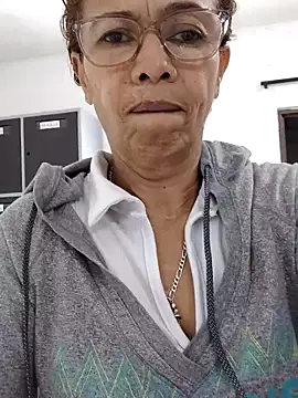 Merybeks online show from 10/31/25, 10:38