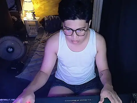 Lowel Smith online show from 09/29/25, 01:49