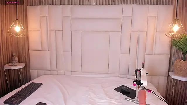 LovelyEyesx online show from 04/17/26, 05:05