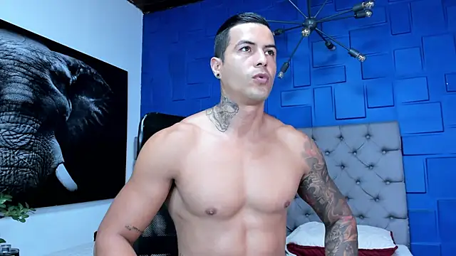Snapshot of andres-clark92 chatting on 04/26/26, 03:32 andres-clark92 online show from 04/26/26, 03:32