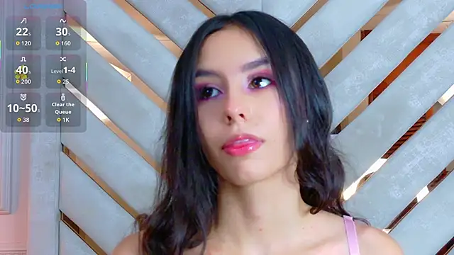 Snapshot of Sarah-Grace chatting on 12/23/25, 01:14 Sarah-Grace online show from 12/23/25, 01:14