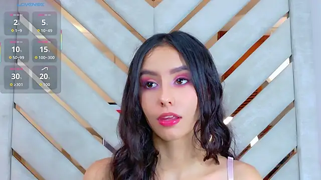 Snapshot of Sarah-Grace chatting on 01/07/26, 01:08 Sarah-Grace online show from 01/07/26, 01:08