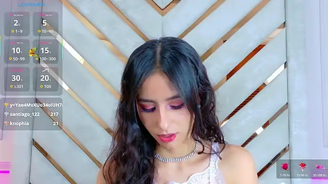 Snapshot of Sarah-Grace chatting on 01/08/26, 01:19 Sarah-Grace online show from 01/08/26, 01:19