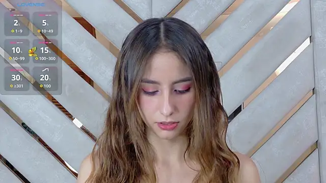 Snapshot of Sarah-Grace chatting on 04/03/26, 01:03 Sarah-Grace online show from 04/03/26, 01:03