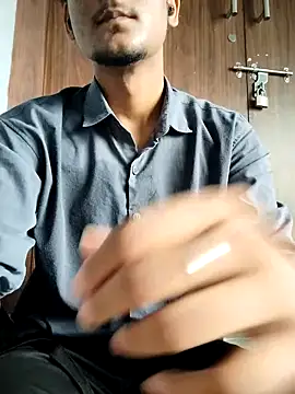 Snapshot of ddllrr224 chatting on 11/03/25, 04:03 ddllrr224 online show from 11/03/25, 04:03