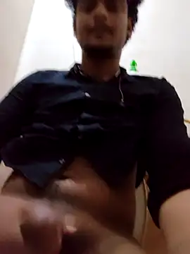 Snapshot of ddllrr224 chatting on 12/15/25, 05:17 ddllrr224 online show from 12/15/25, 05:17