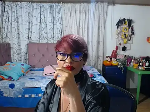Snapshot of isabella-lips007 chatting on 05/03/26, 12:05 isabella-lips007 online show from 05/03/26, 12:05